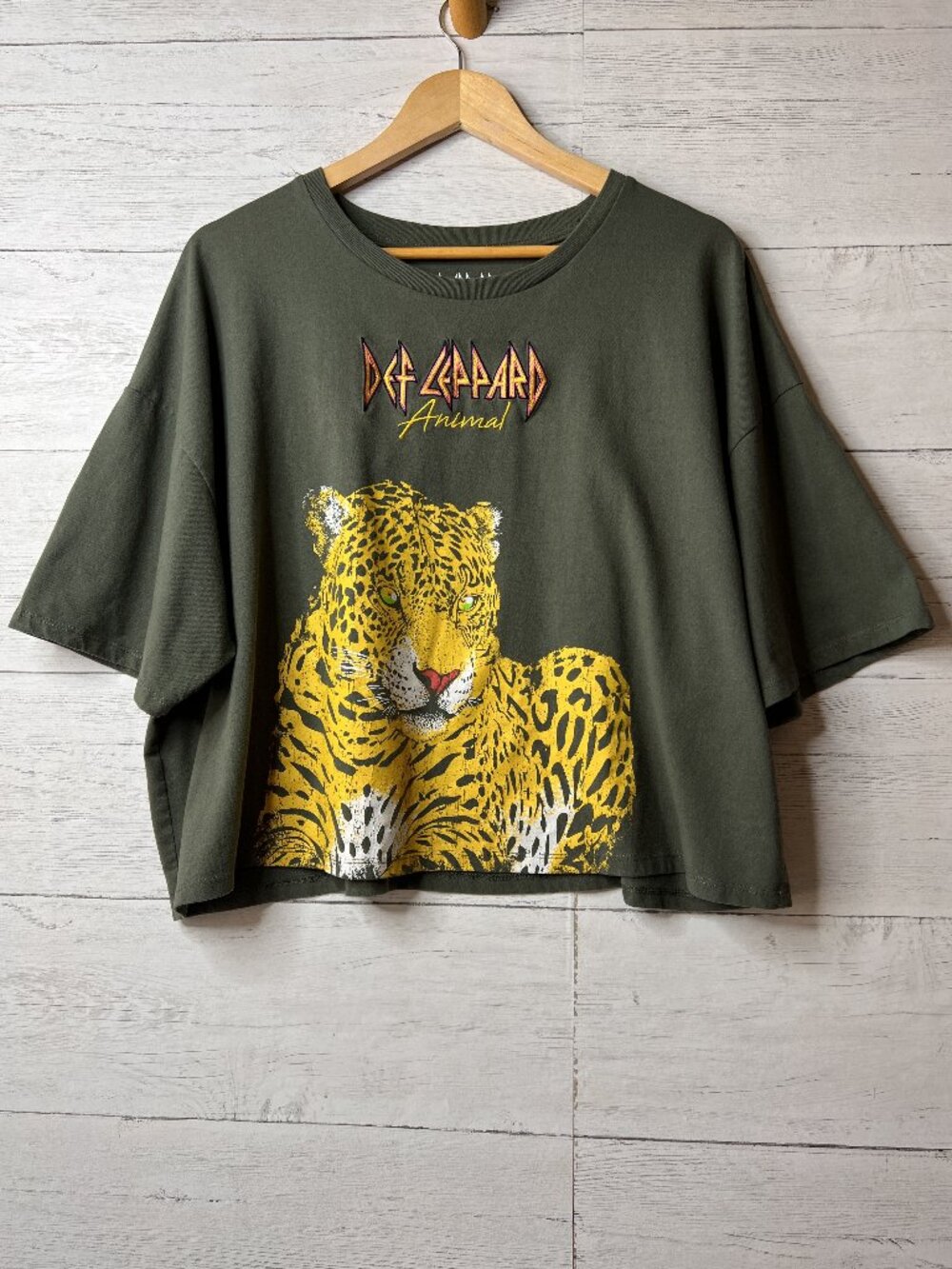 Def Leppard T-Shirt Unisex Size XXXL Olive Green Embroidered Animal Band Tee